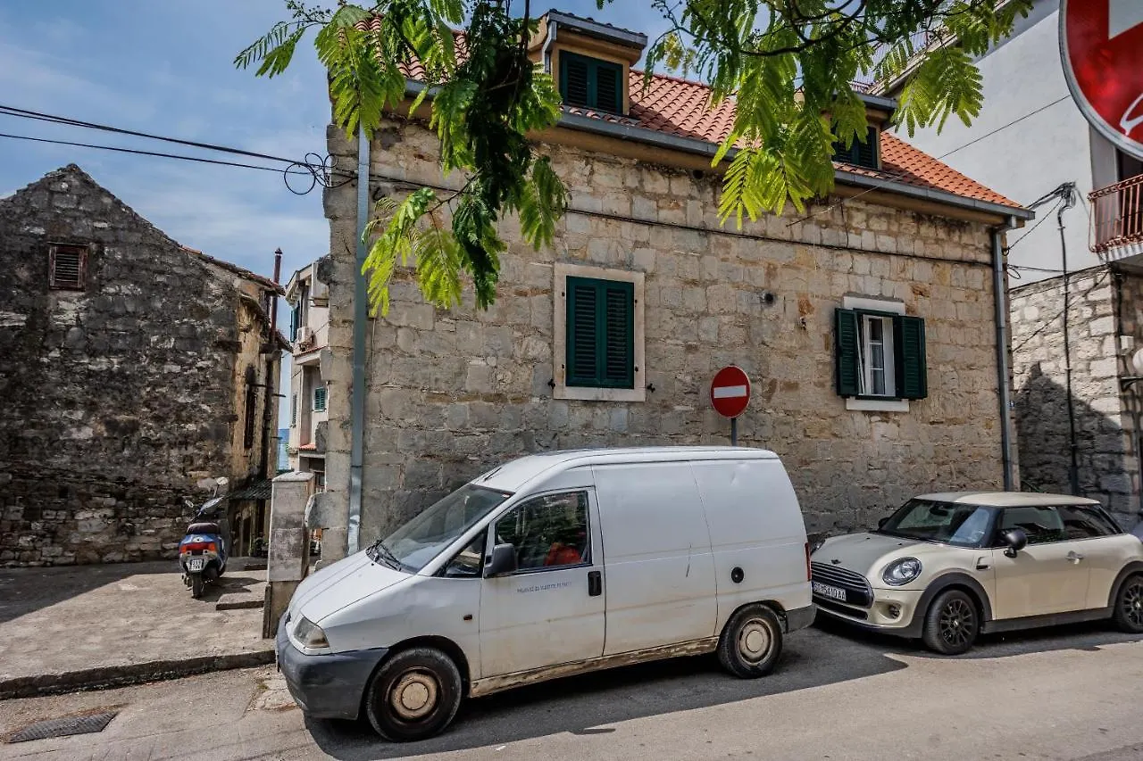 Apartments By The Sea Kastel Luksic, Kastela - 21921