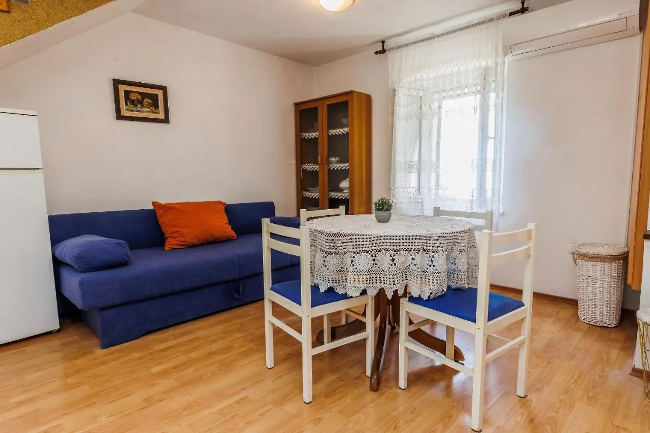 Apartments By The Sea Kastel Luksic, Kastela - 21921