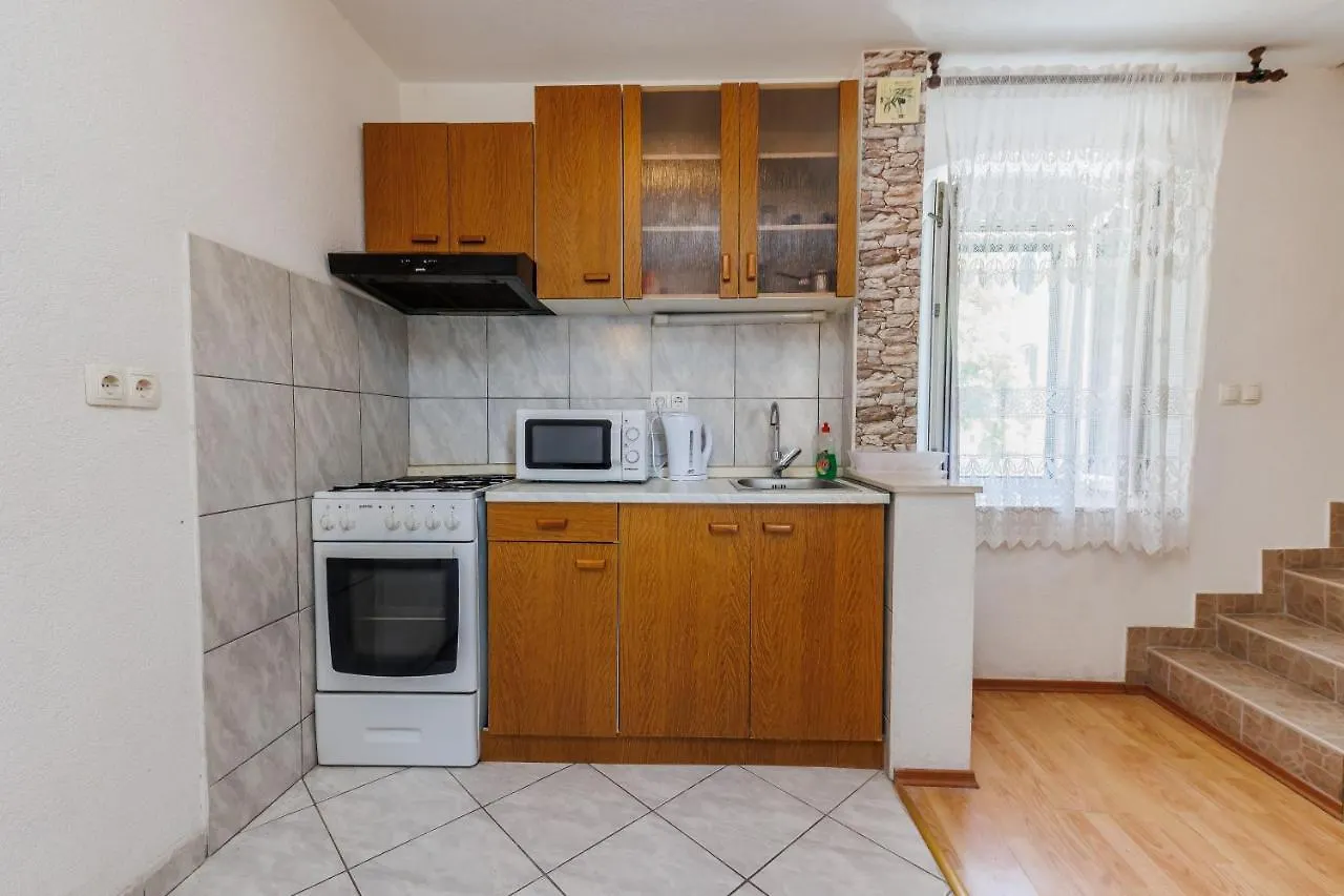 Apartments By The Sea Kastel Luksic, Kastela - 21921